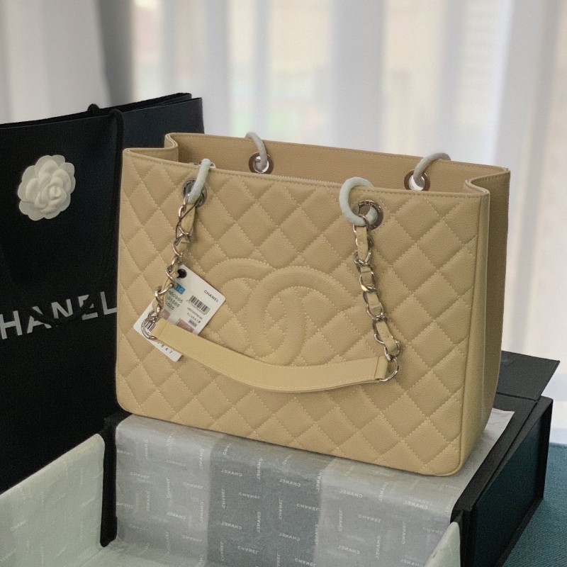 Ch*el shopping bags